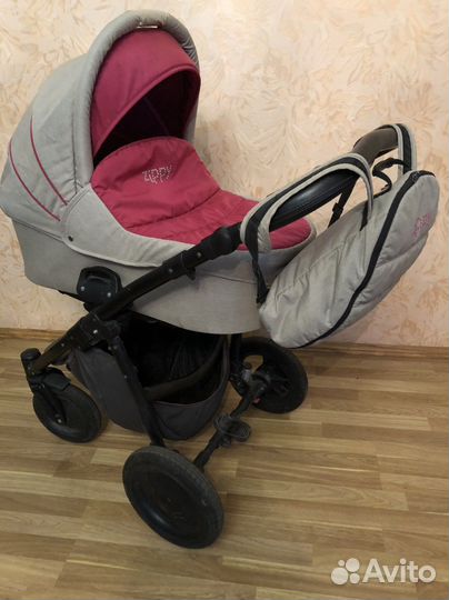 Коляска zippy sport 3 в 1 почти новая