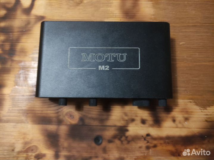 Motu M2 Звуковая карта