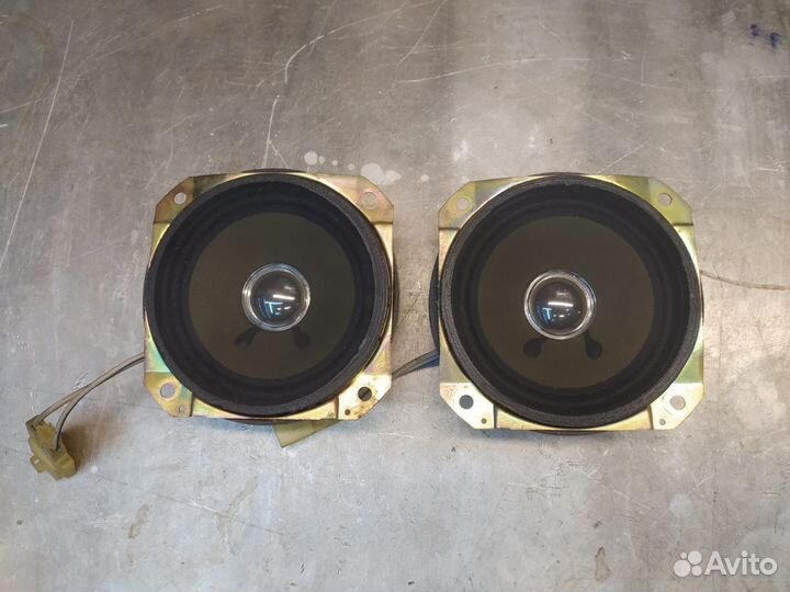 Колонки в торпеду 8см Toyota Original 1983-1989