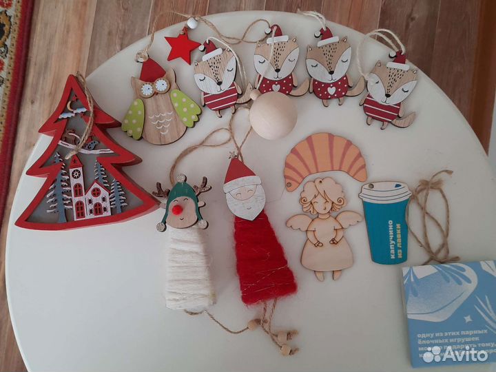 Елочные игрушки.Дерево