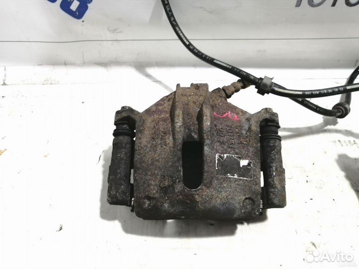 Суппорт передний Peugeot Xsara