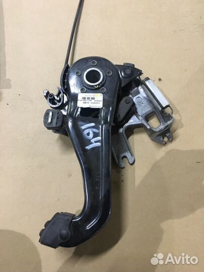 Мерседес мл 164 педаль ручника