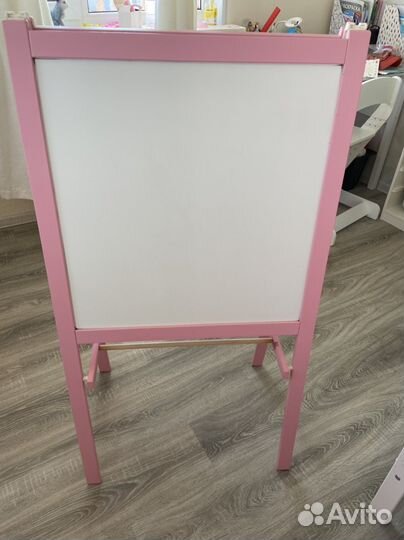 Мольберт, доска для рисования