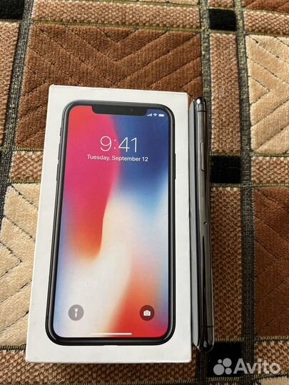 iPhone X, 64 ГБ