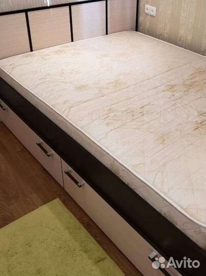 Кровать двухспальная с матрасом бу 140 200