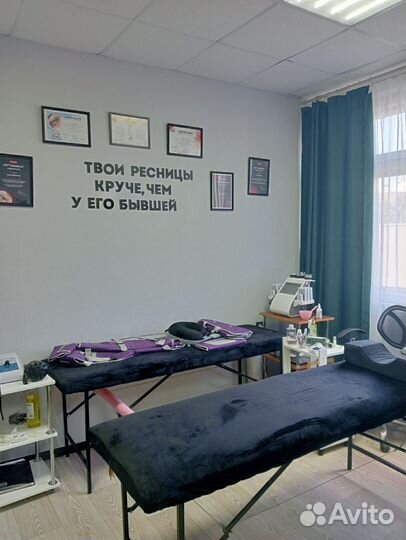 Наращивание ресниц, аппаратная коррекция фигуры