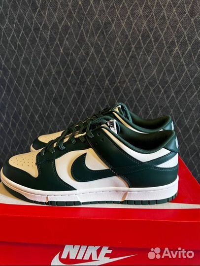 Nike Dunk Low Retro 