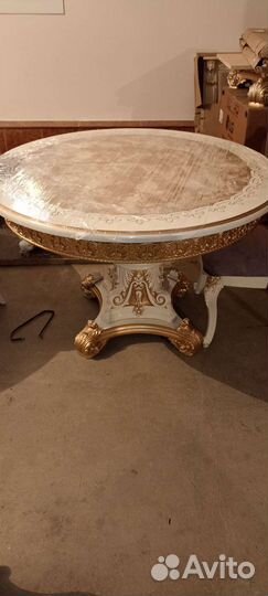 Кухонный стол