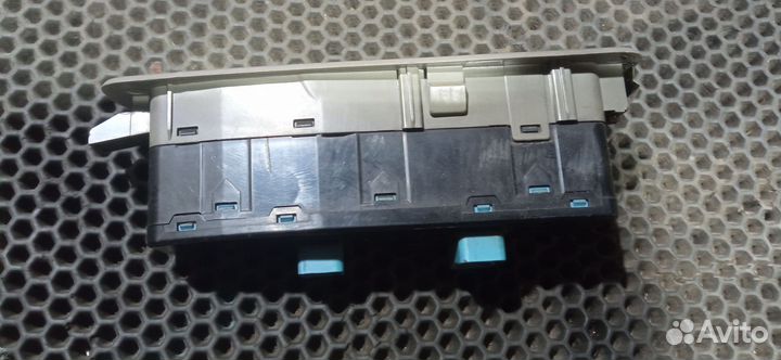 Блок стеклоподъёмников Ssang Yong Rexton 1