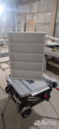 Полочка настенная