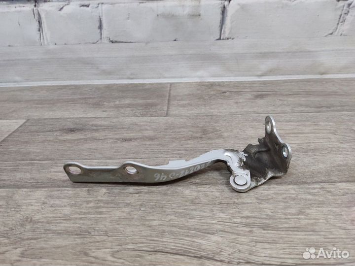 Петля капота левая Picanto Пиканто 05-11