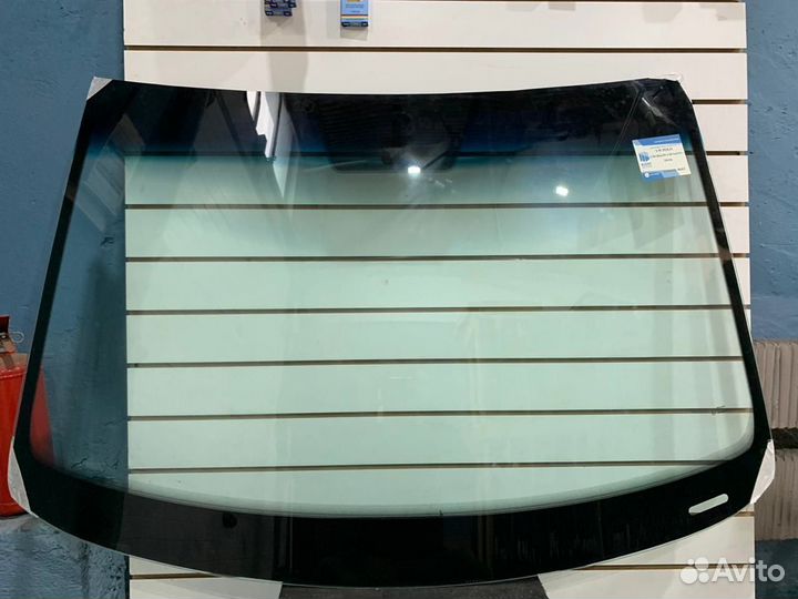 Лобовое стекло Фольксваген Поло