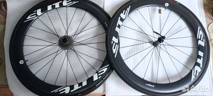 Карбоновые колеса с резиной