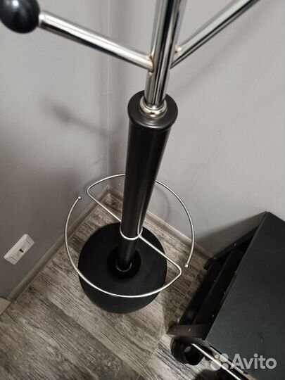 Вешалка для одежды напольная