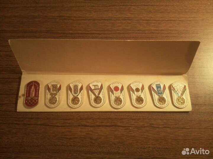 Серия сувенирных значков 1979 Спортсмены на Олимпи