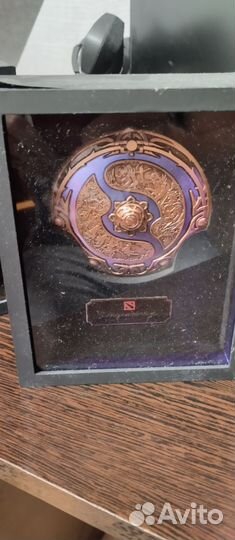 Коллекционная уменьшенная копия аегиса 2019 года