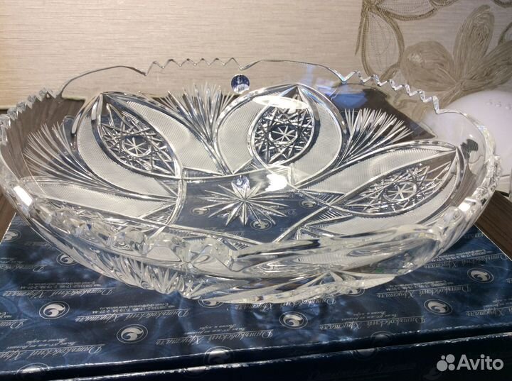 Блюдо хрустальное