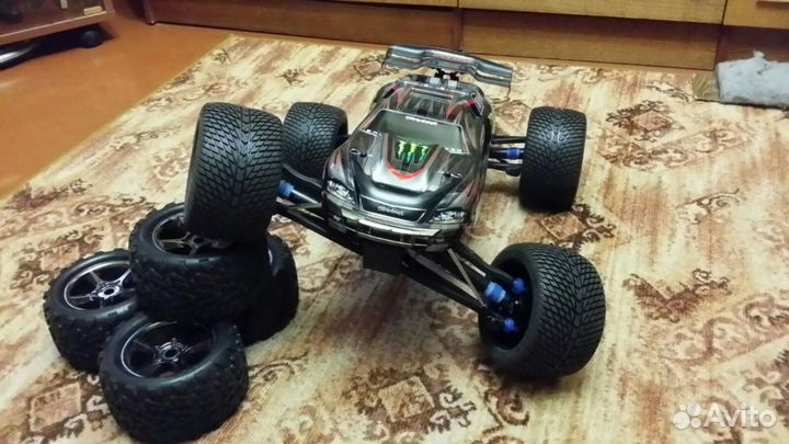 Модель traxxas E-revo 1/10, 4+ 4