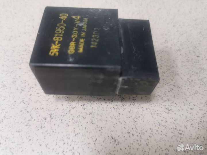 Реле бензонасоса Yamaha FZ8