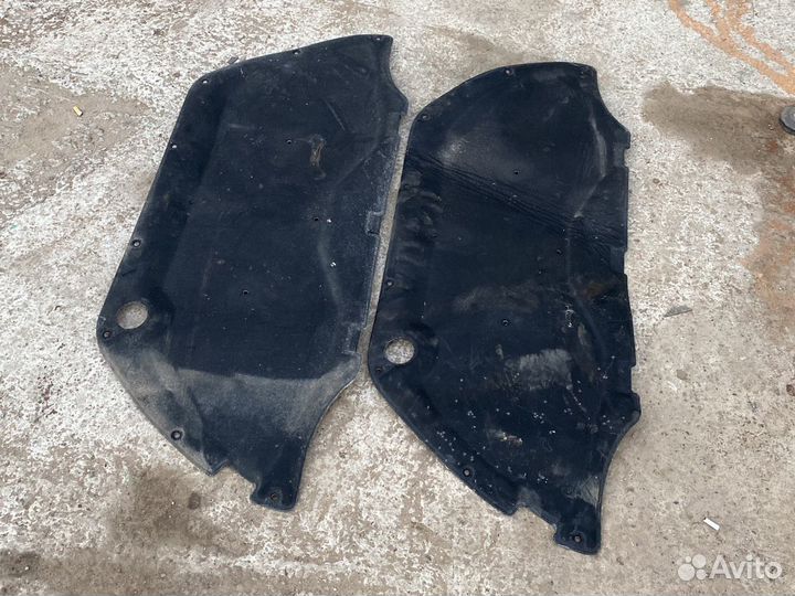 Лада Веста шумка капота