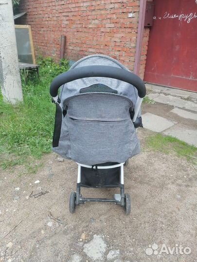 Прогулочная коляска yoya