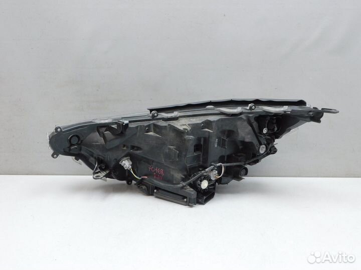 Фара правая Toyota RAV4