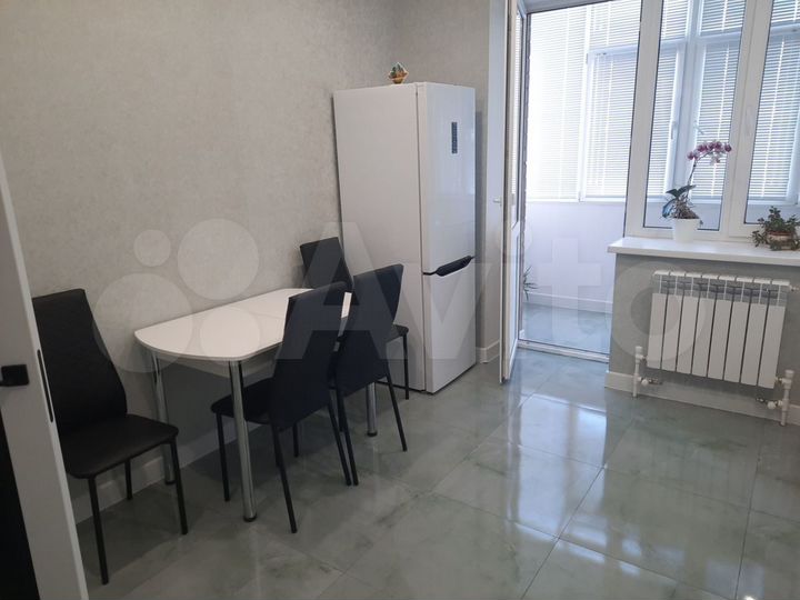 2-к. квартира, 60 м², 1/5 эт.