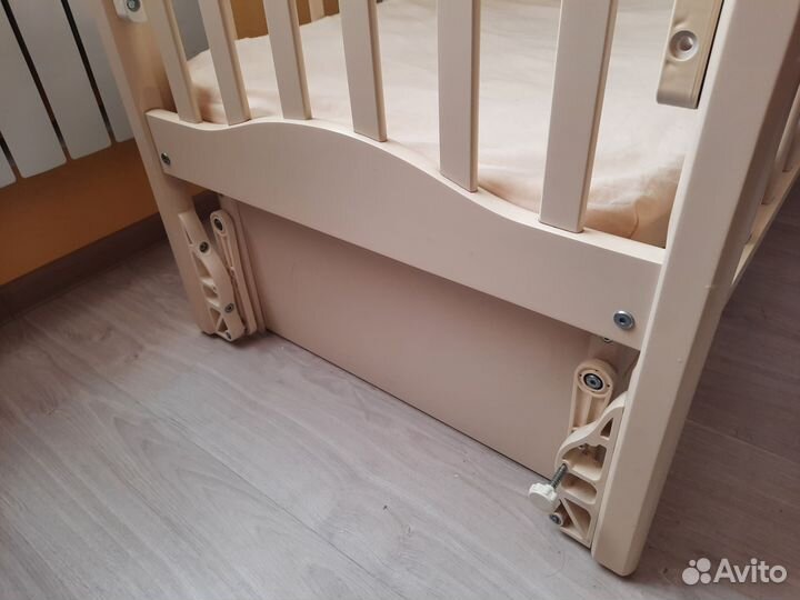 Детская кроватка с маятником Гандылян Ванечка