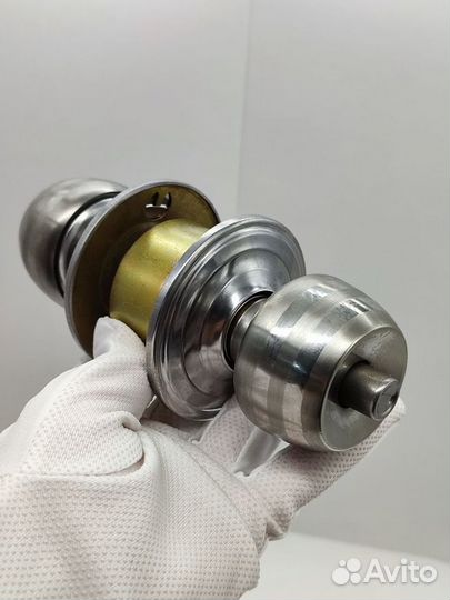 Дверная ручка врезная