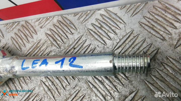 Крюк буксировочный Opel Astra J 2011