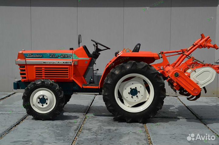 Мини-трактор Kubota L1-245, 2000