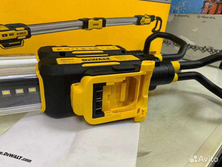 Фонарь для мастерской dewalt DCL045 (12\18\54В)