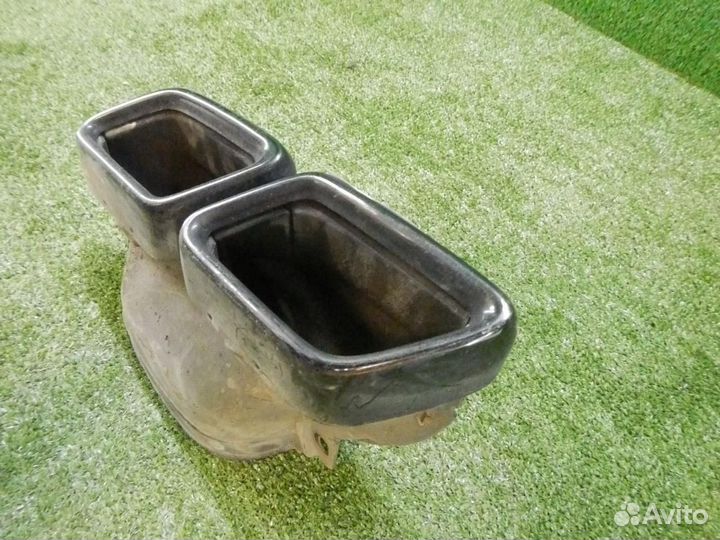 Насадка глушителя левая Mercedes C W205 (2014-2021