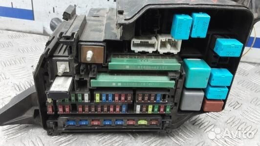 Блок предохранителей lexus RX 3 (1NN34M101)