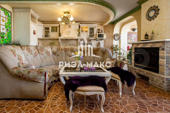 3-к. квартира, 89,7 м², 10/12 эт.