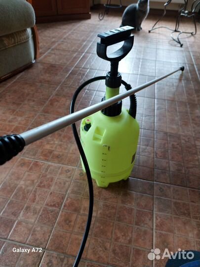 Опрыскиватель садовый ручной