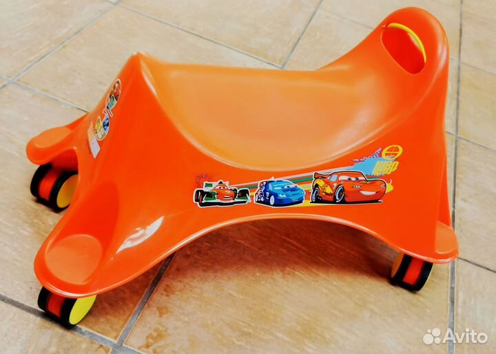 Машина - беговел 