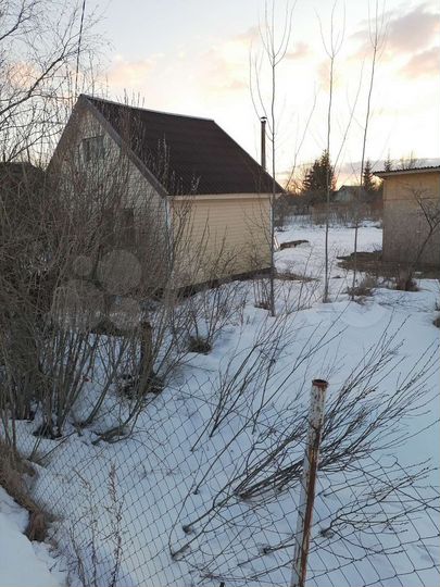 Дом 20 м² на участке 12 сот.