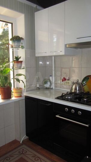 3-к. квартира, 50 м², 3/5 эт.