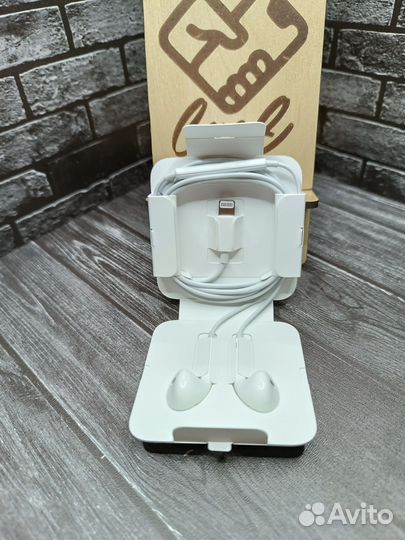 Оригинальные наушники apple earpods lightning