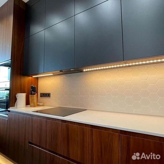 Кухонный гарнитур угловой в потолок на заказ