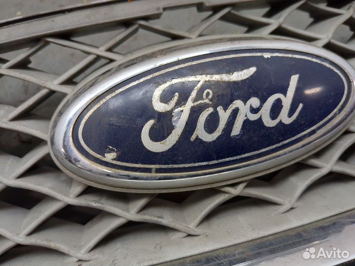 Решетка радиатора Ford Galaxy, 2001