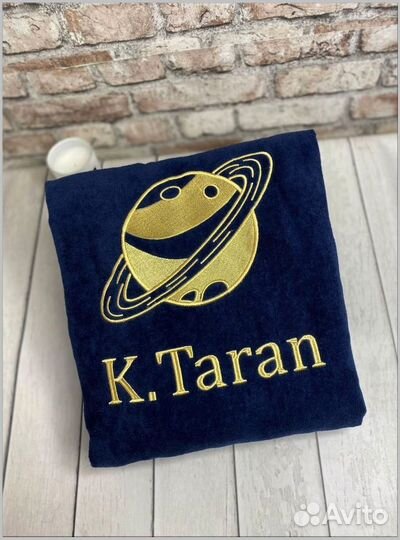 Мужской махровый халат с вышивкой