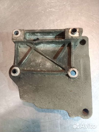 Кронштейн крепления генератора Peugeot 307