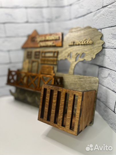 Ключница настенная из дерева