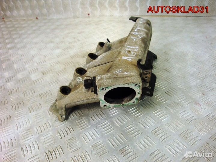 Коллектор впускной Volkswagen Golf 4 1.8 AGU Бензн