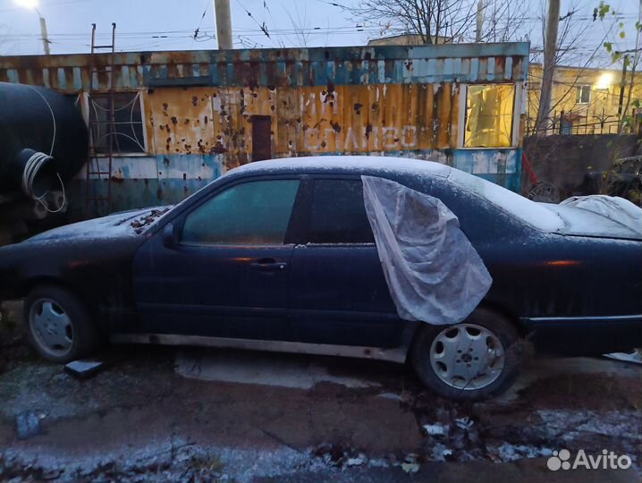 Mercedes-Benz E-класс 2.2 МТ, 1998, 360 000 км