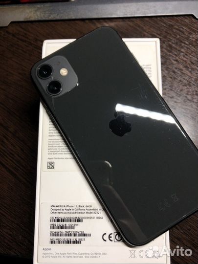 iPhone 11, 64 ГБ