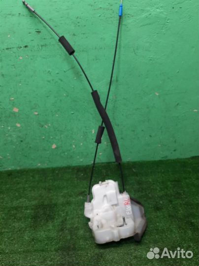 Замок двери задней левой Subaru Legacy/ Outback B