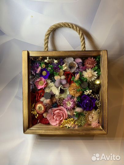 Панно с сухоцветами и стабилизированными цветами